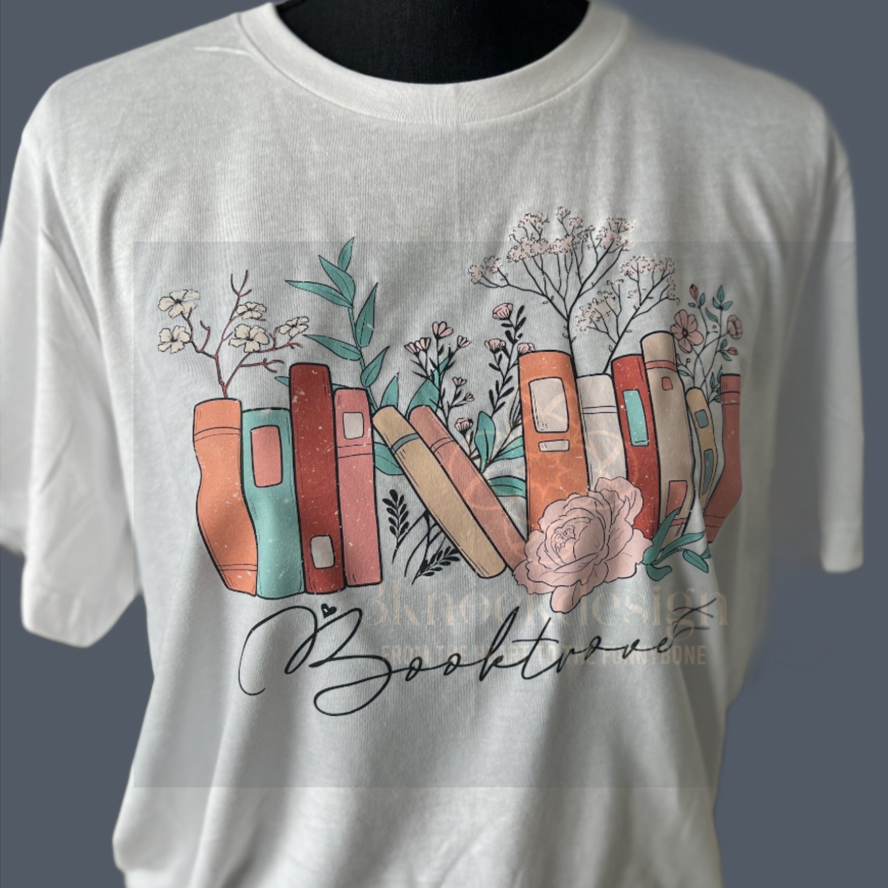 Book Lover T-shirt